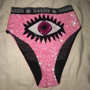 Seaqueen bottoms size M